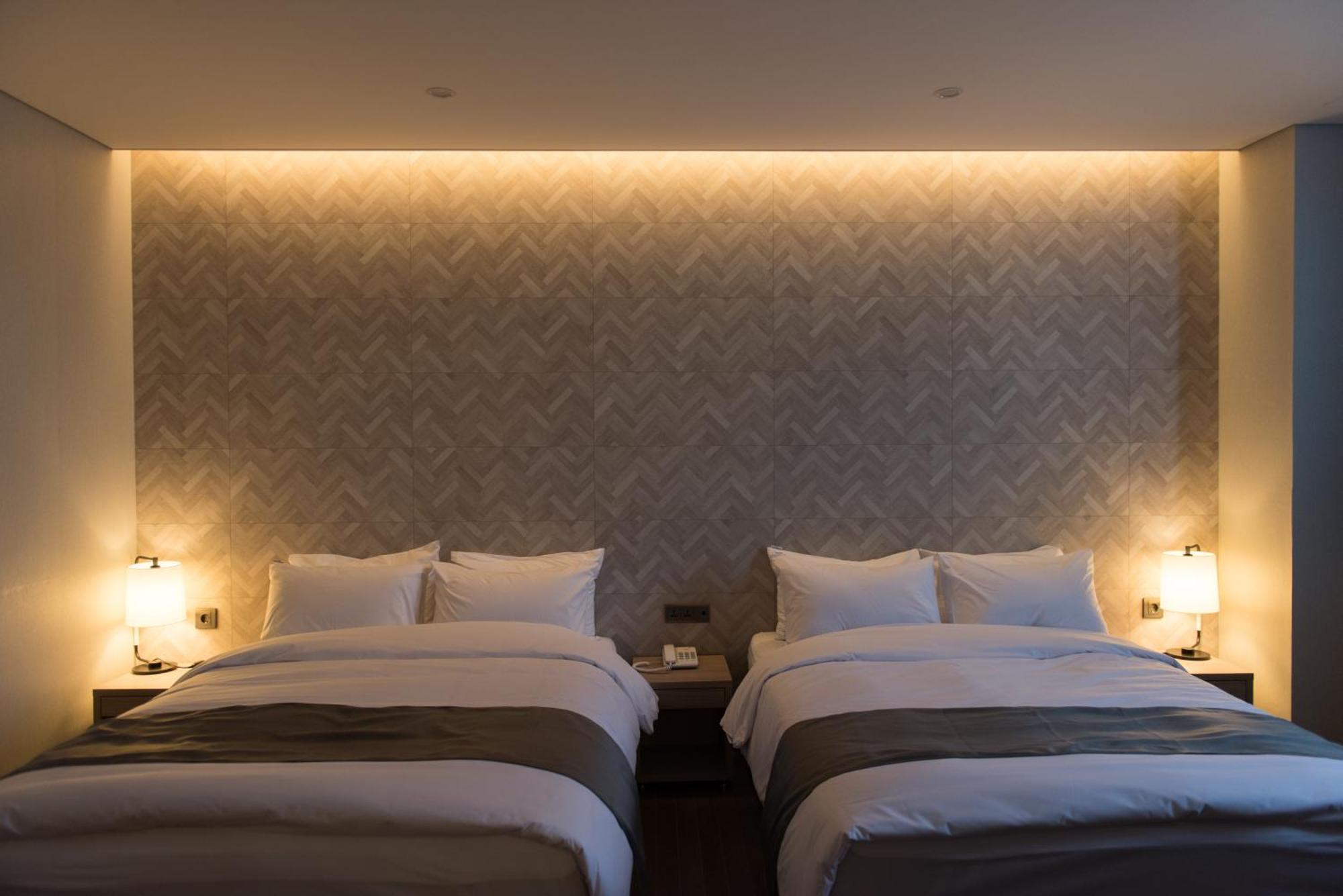 New Donghae Tourist Hotel Esterno foto
