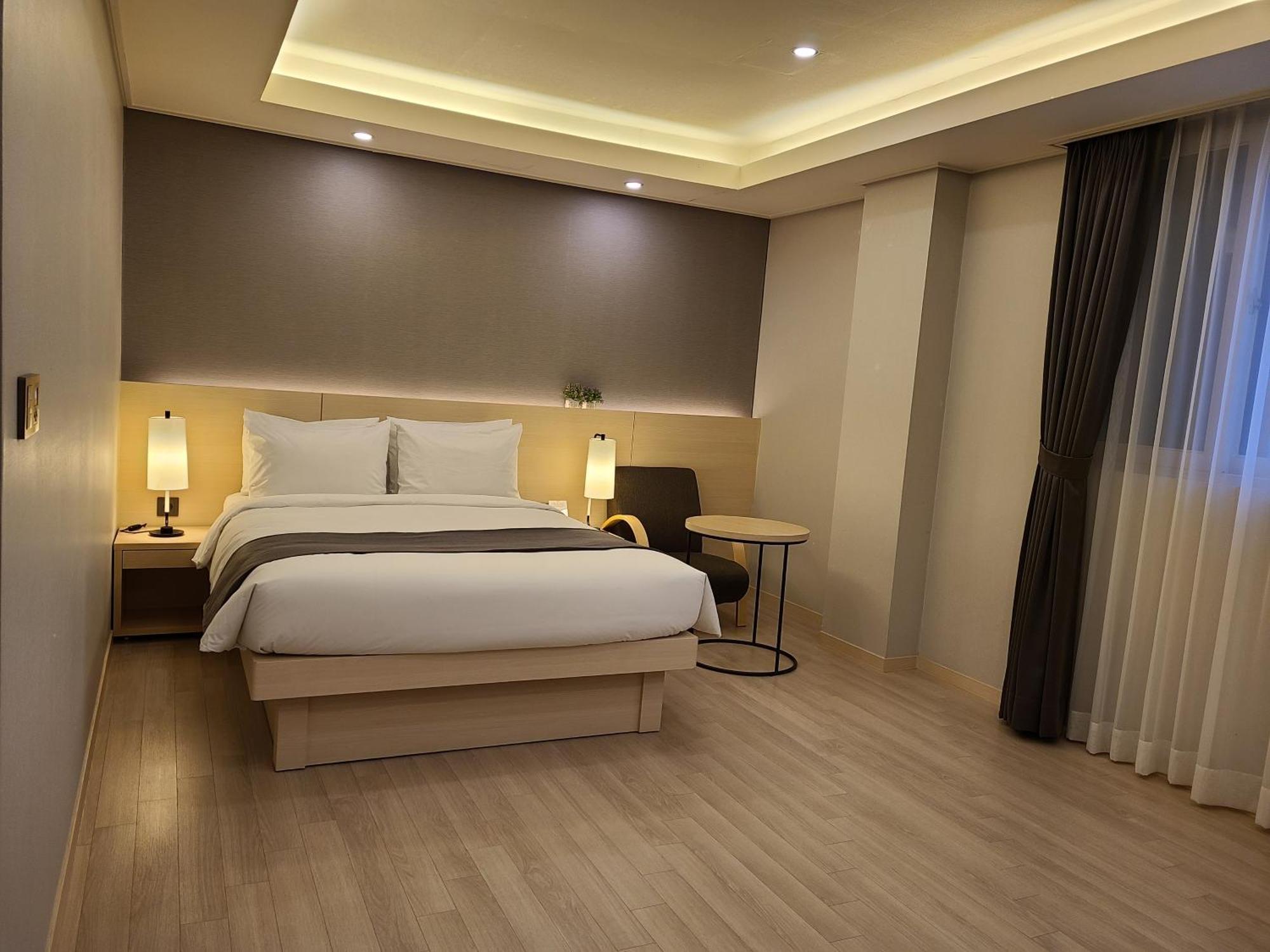 New Donghae Tourist Hotel Esterno foto