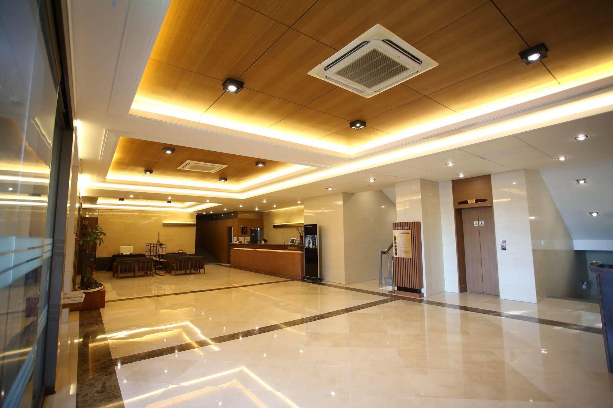 New Donghae Tourist Hotel Esterno foto