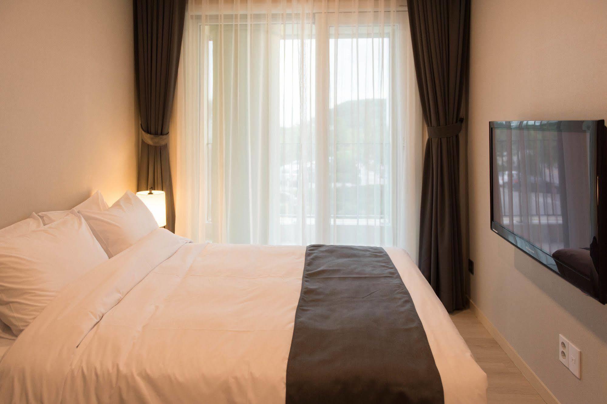 New Donghae Tourist Hotel Esterno foto