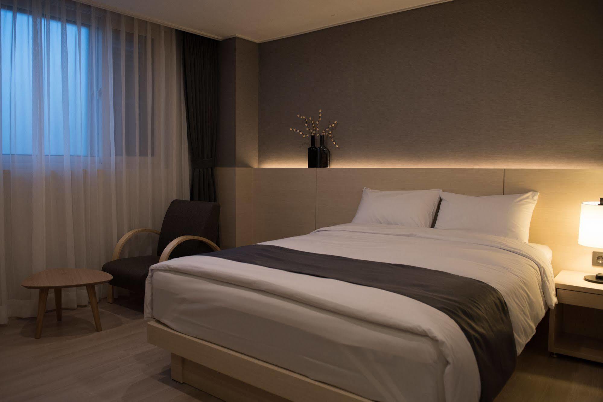 New Donghae Tourist Hotel Esterno foto